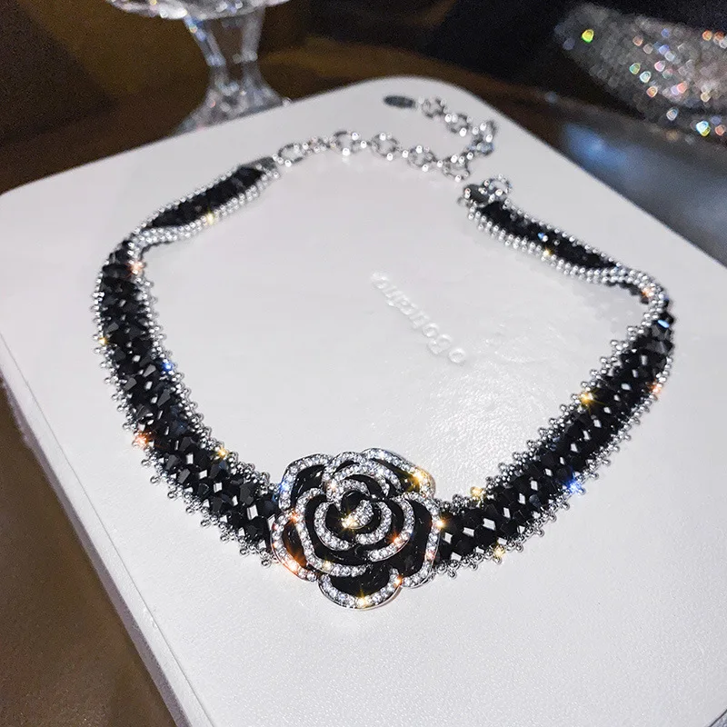 

Super fairy black crystal zircon camellia necklace female Korean retro temperament all-match fashion choker clavicle chain