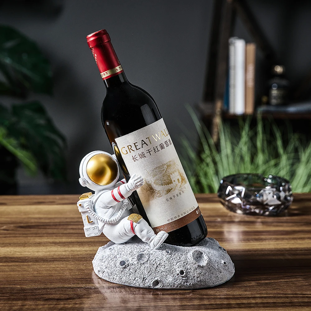 

Creative Astronaut Wine Rack Ornament Crafts Modern Storage Wine Shelf Display Bar Living Room Home Decoration Accessories
