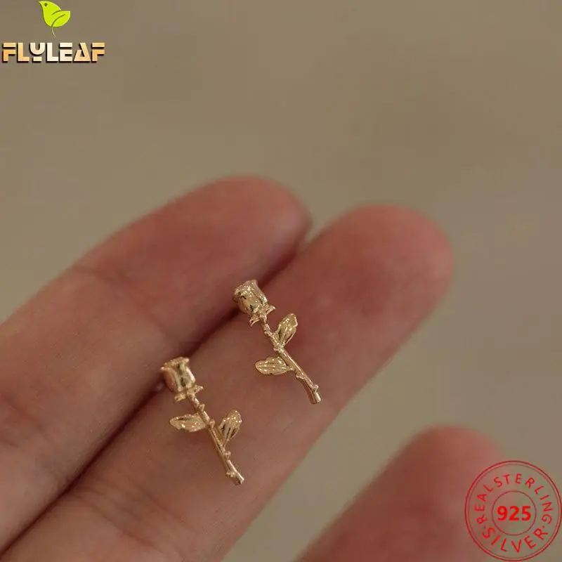 

Женские серьги-гвоздики из серебра 100% пробы