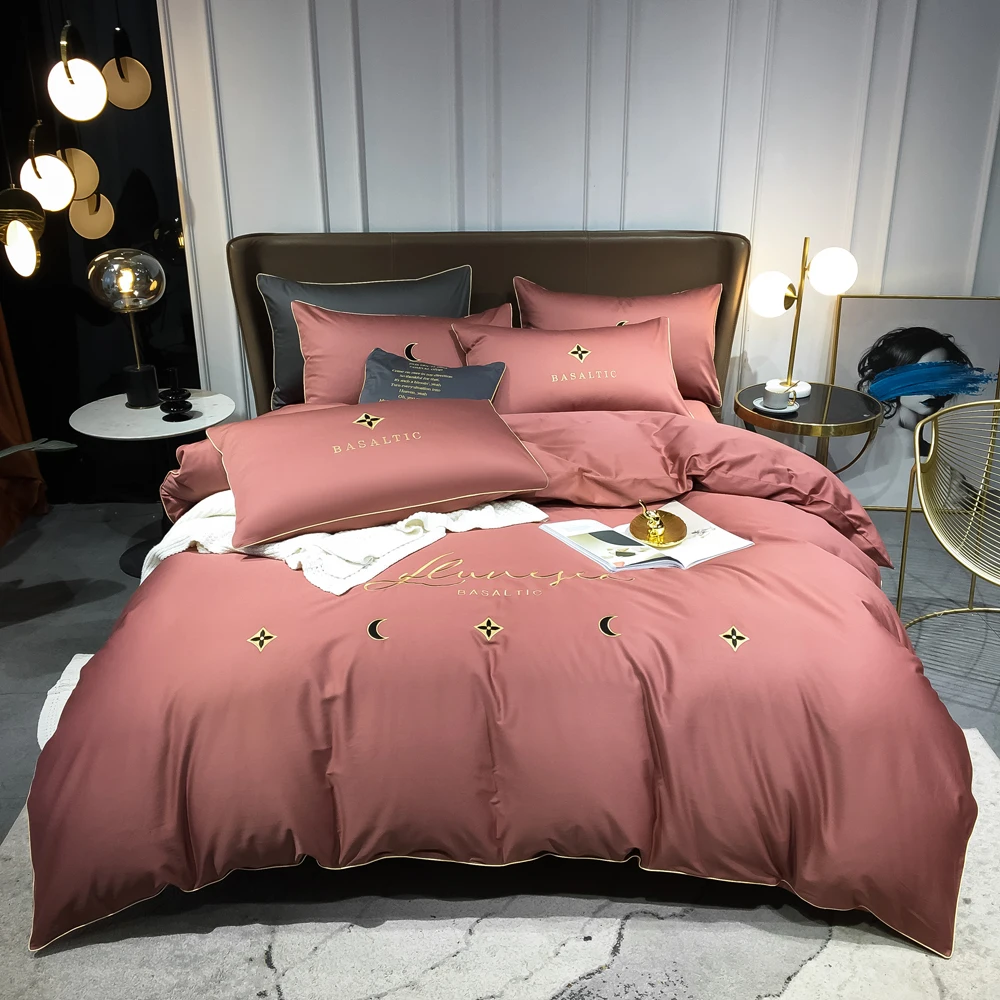 

Four-piece bedding light luxury cotton double household bed sheet quilt cover embroidered little bee fashion bedding bean paste