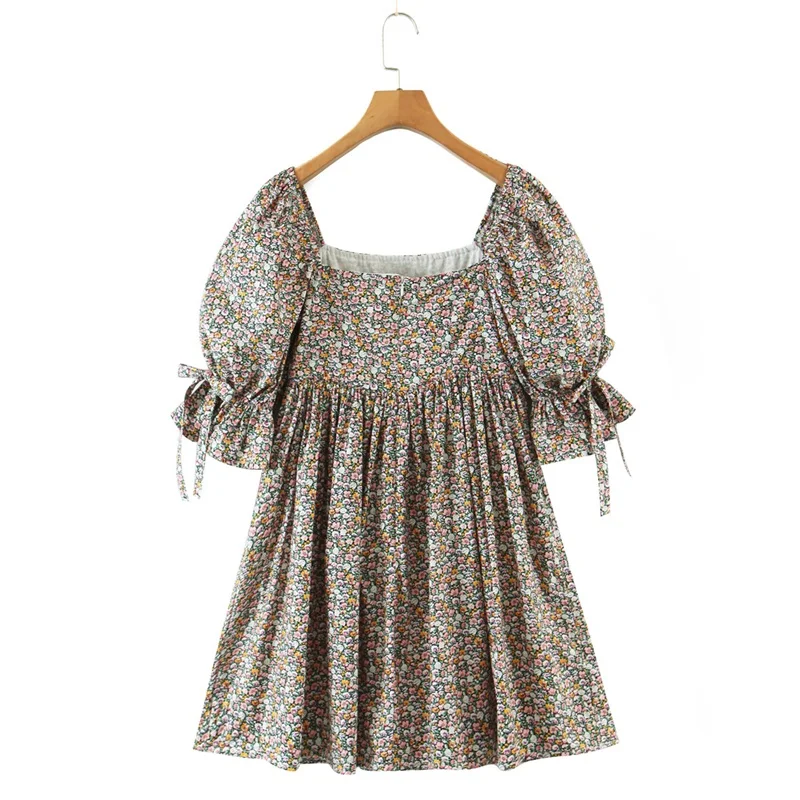 

Женское мини-платье с цветочным принтом, квадратным вырезом и открытой спиной