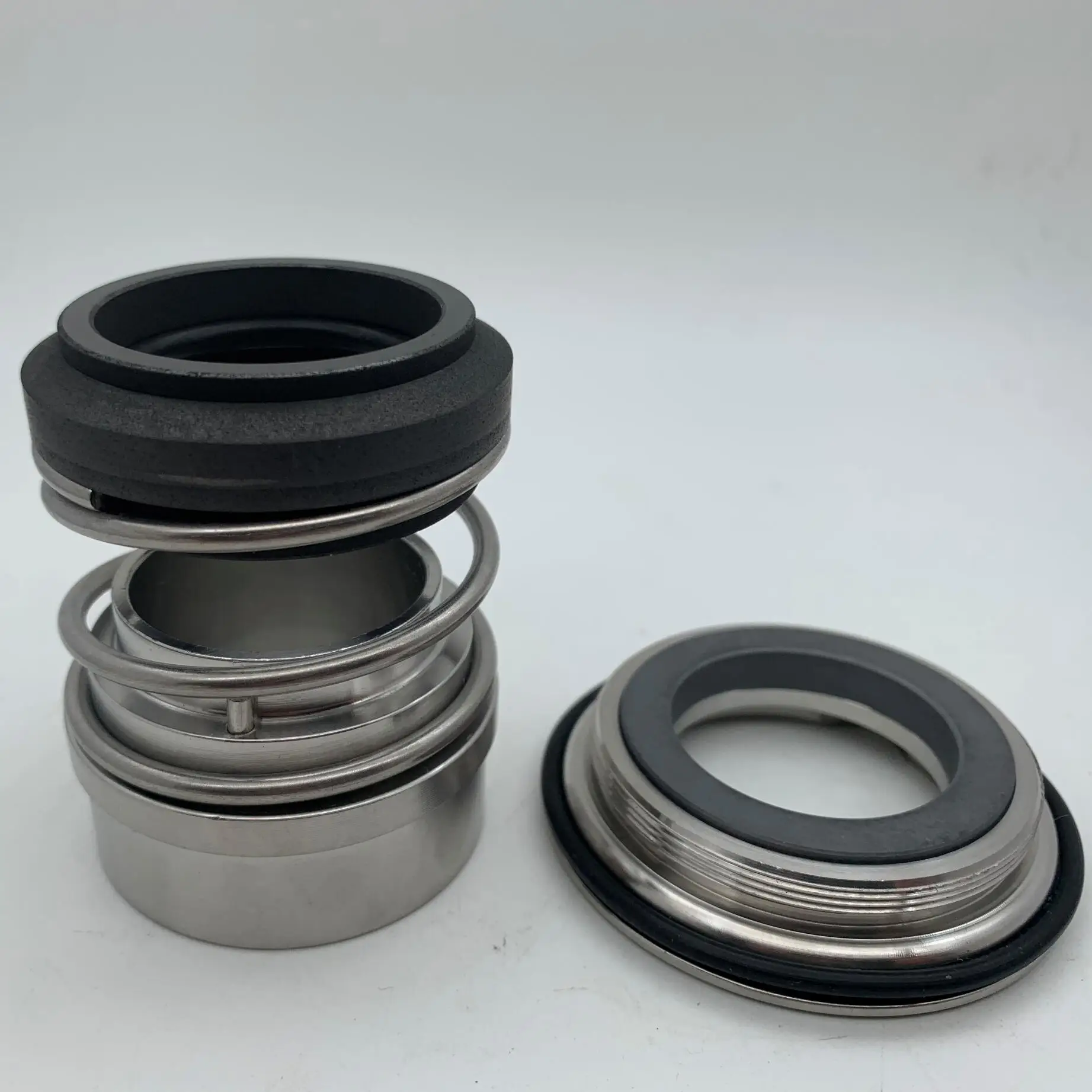 

P07-35, Механические уплотнения LKH-35 (ALFA-32S / SA / SB) Размер вала 31,75 мм, используются для насосов Alfal LKH 10/20 КОМПЛЕКТ No: 961212960