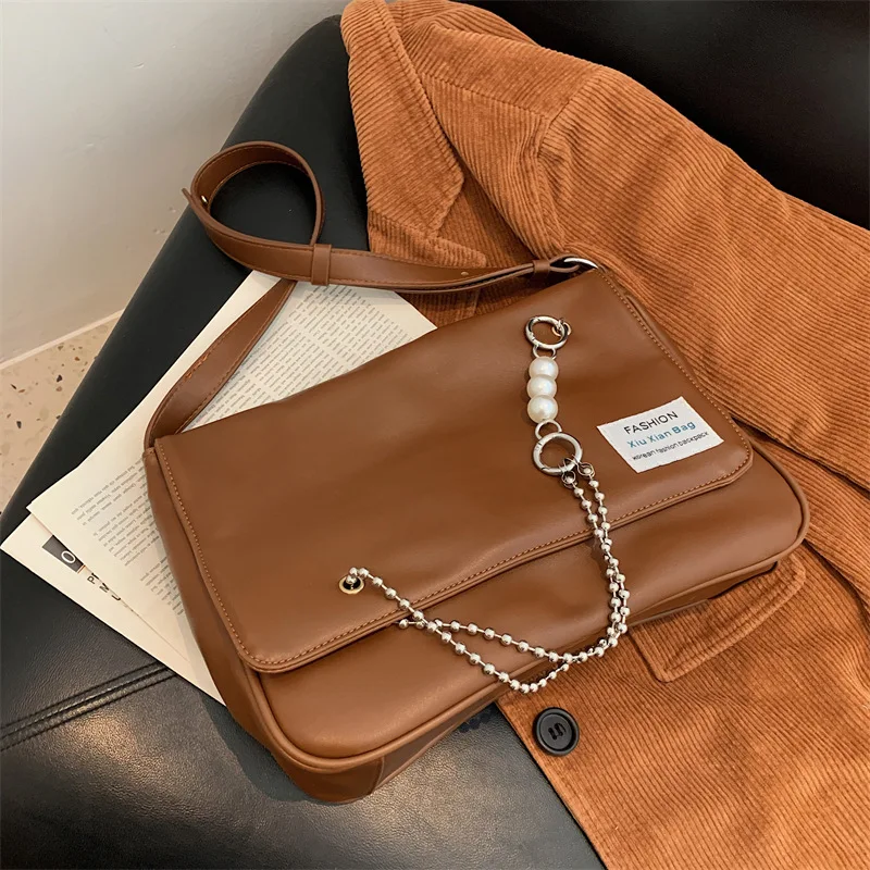 

2021 New Fashion Casual Large Capacity European and American Niche Design Underarm Bag Pearl Chain Shoulder Messenger Handbag