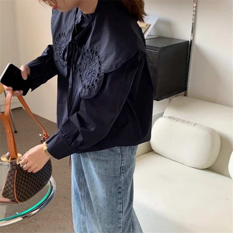 

Fashion Korean Japanese Vintage Embroidery Women Cotton Blouse Stylish Removable Big Turn-down Collar Long Sleeve Shirt Woman