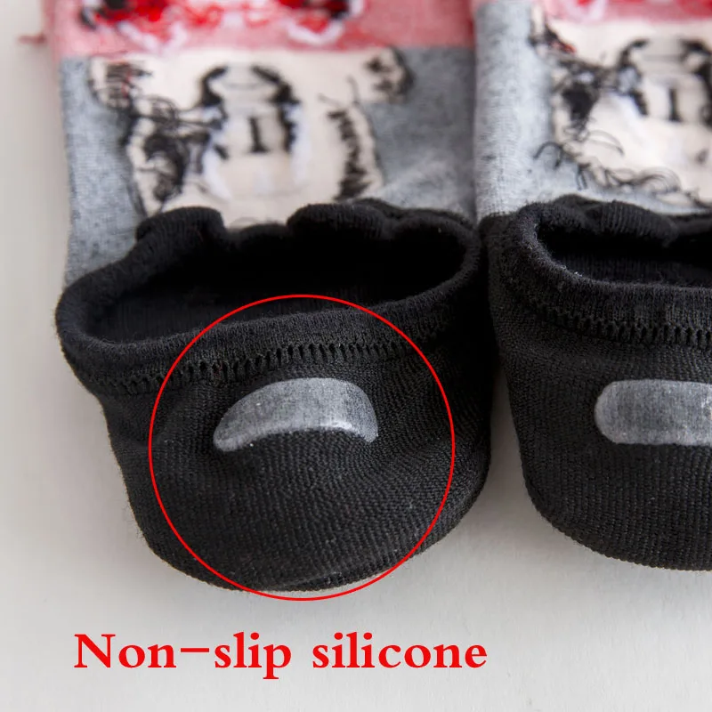 Disney 5 Pairs/Lot Casual Cute women Scoks Cartoon animal Mickey Mouse Donald Duck invisible ankle Socks Cotton happy Funny sock