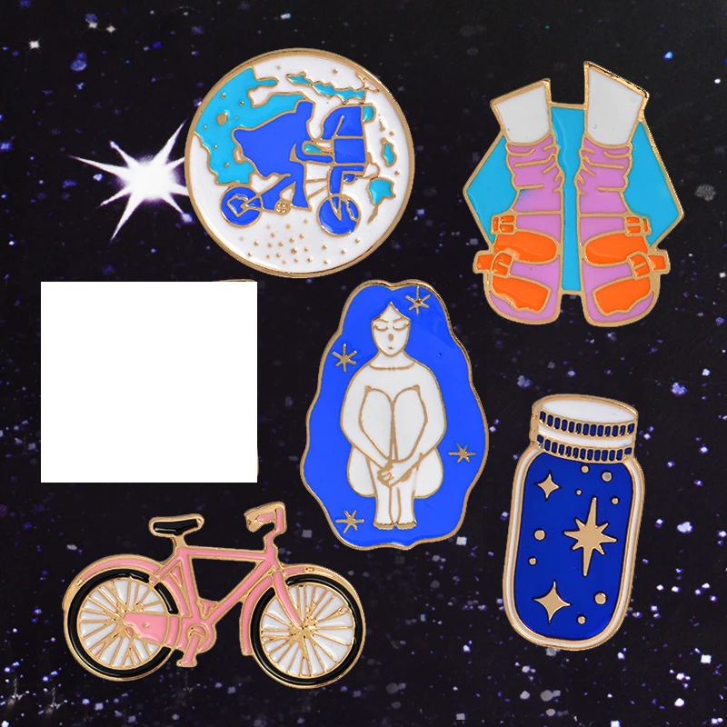 Вернитесь в прошлое и познакомьтесь с маленьким розовым велосипедом небесно