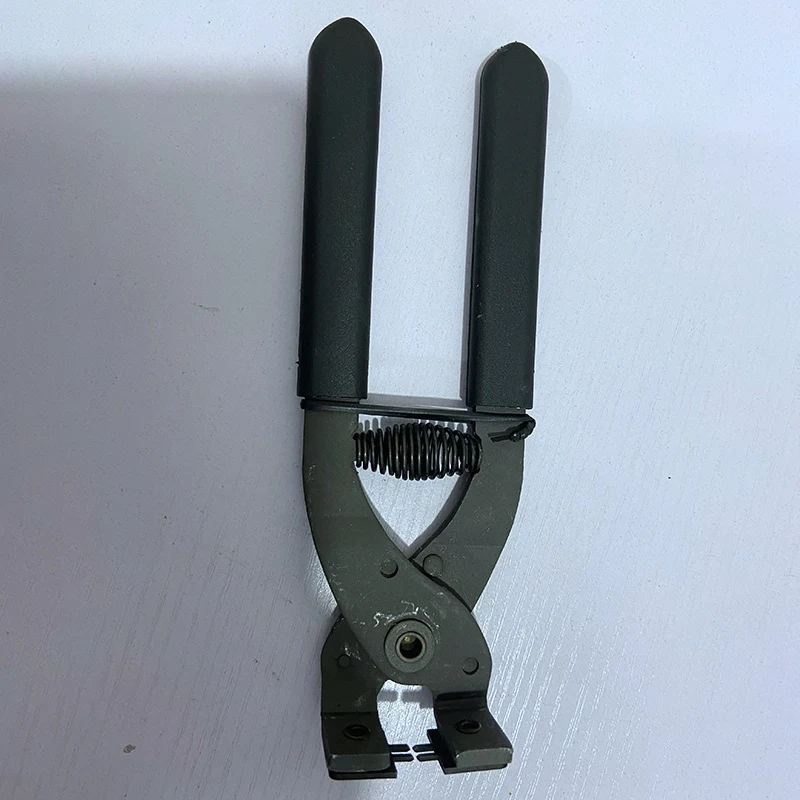 Leather Craft Hole Punch Tools Hand-Held Silent Pliers Diamond Sewing Stitching Chisel Pricking Iron 4mm Spacing 2 and 4 Teeth |