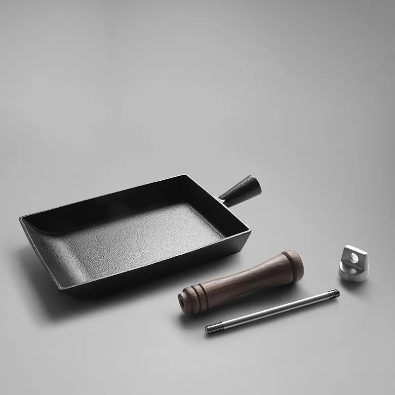 

Thickened Japanese Omelette /Egg Frying Pan with Brush Scraper Non-stick Rectangle Cast Iron Tamagoyaki Pan Kitchenware