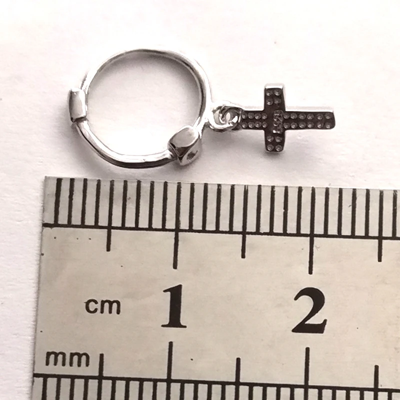 Изящные серьги-подвески из стерлингового серебра 925 пробы с маленьким крестом