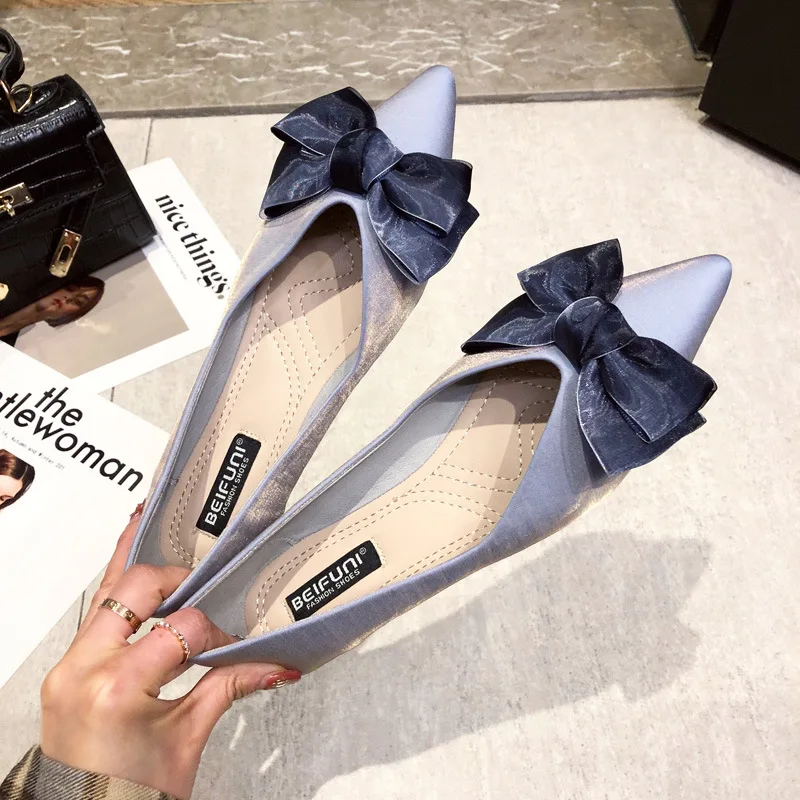 

Shallow Mouth Soft Wedding Shoes Bow-Knot Casual Female Sneakers Dress Flats Women Pointed Toe Bride Butterfly New Solid Lace-Up