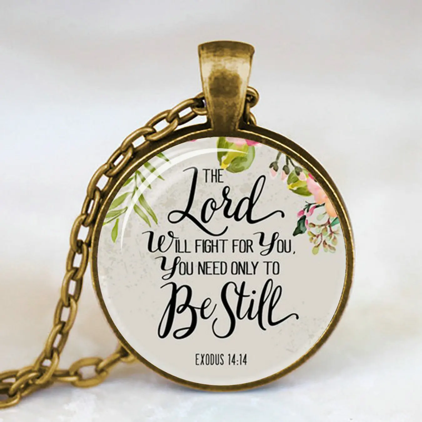 Античная бронза ручная работа Библия дневное стекло купол ожерелье Писание