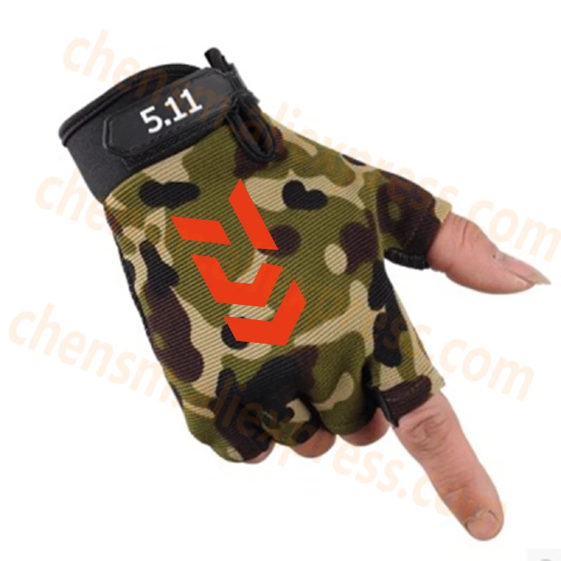 

Daiwa Camouflage Half Fishing Gloves Breathable Hunting Gloves Anti-Slip Outdoor Camping Cycling Half Finger Sport Gloves