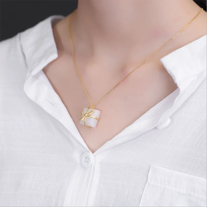 New inlaid natural Hetian square jade bow gift box shape pendant necklace cold wind fresh and cute female brand jewelry | Украшения и