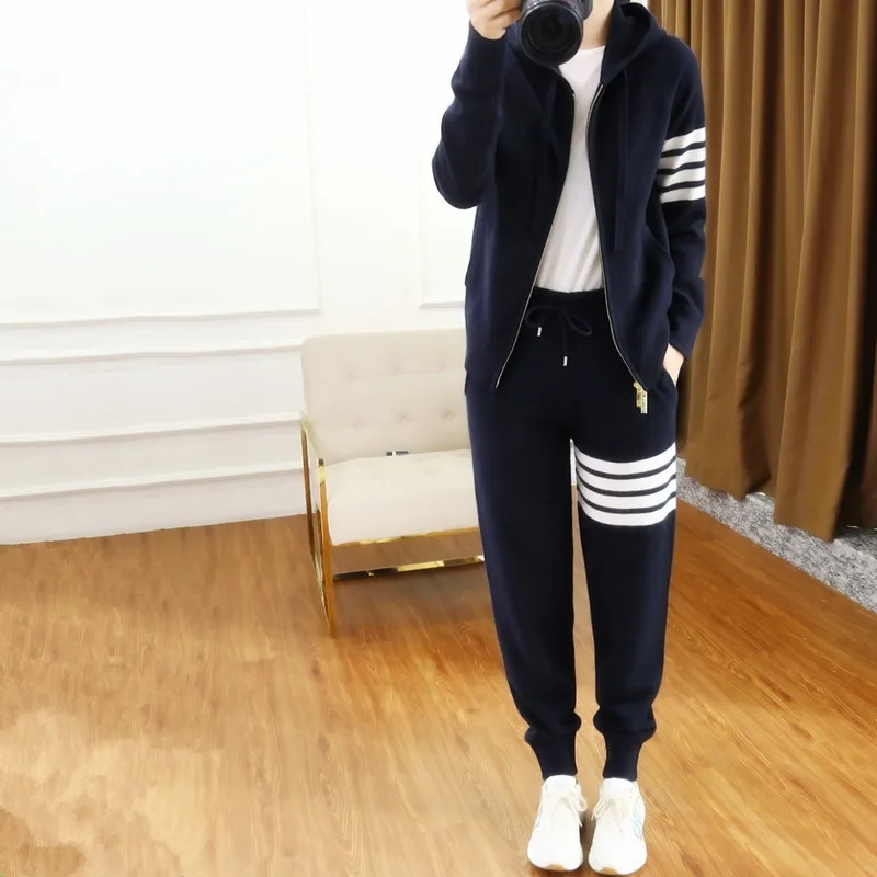 

2020 Autumn/winter new set fashion sweater woolen sweater woman thick knit hoodie cardigan to keep out the cold lounge wear