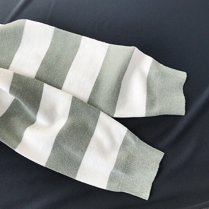 

Men Pullovers Striped Sweater O-neck Couple Leisure Knitted Harajuku Spring Autumn Soft Jumpers All-match 3XL Loose Streetwear