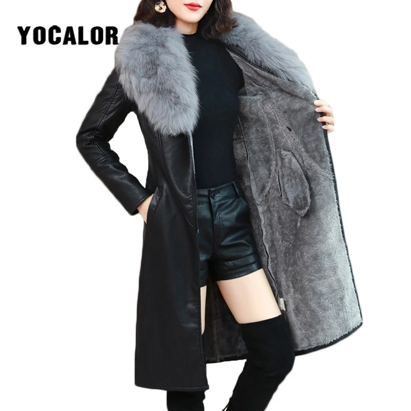 Зимнее длинное пальто из искусственной кожи с воротником искусственного меха
