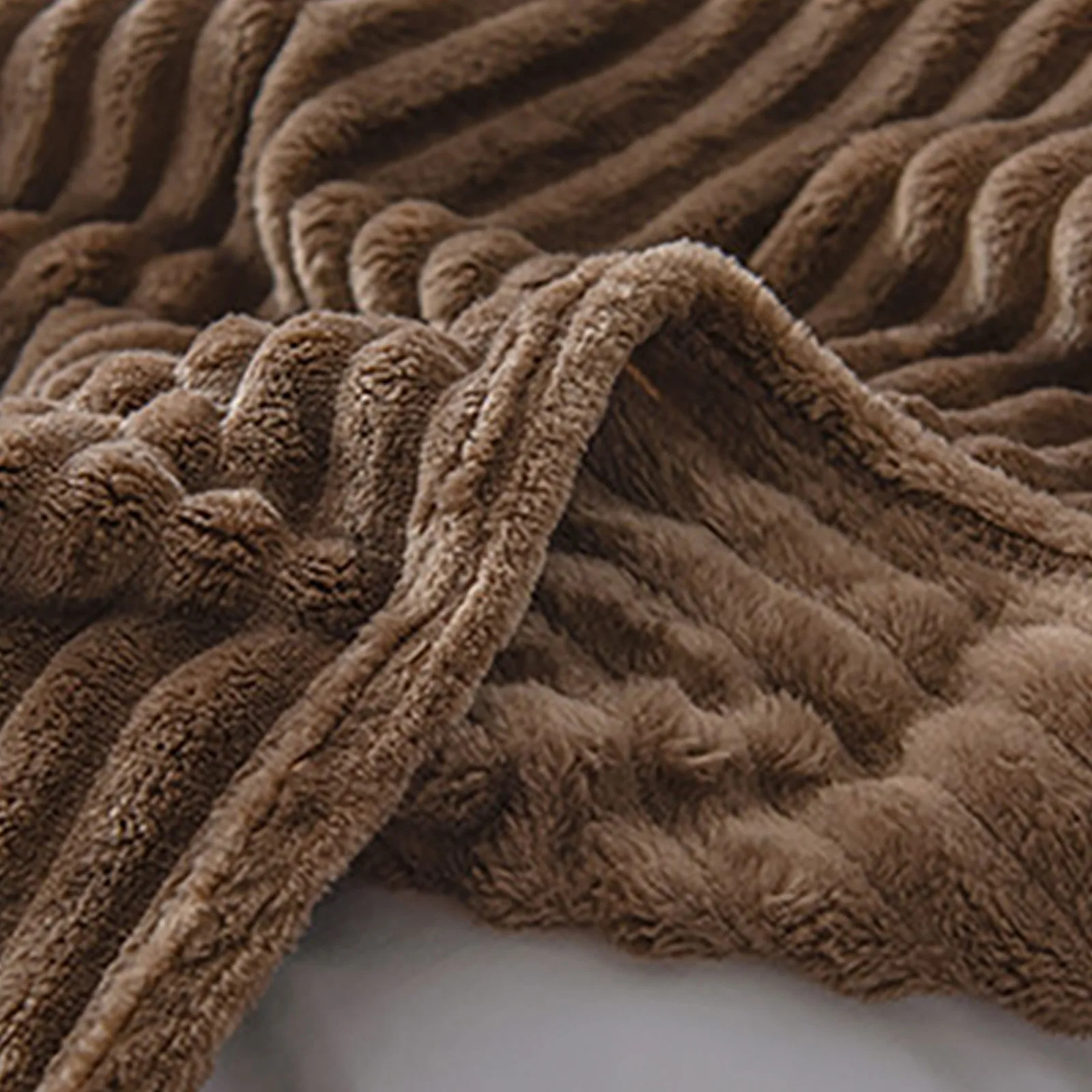 Зимнее фланелевое одеяло однотонное клетчатое Коралловое флисовое покрывало