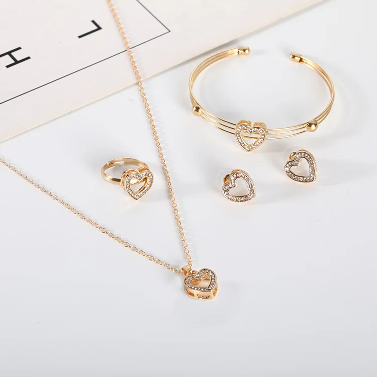 2019 gold Heart-shaped necklace earrings ring bracelet four-piece set jewelry accessories sets for women | Украшения и аксессуары