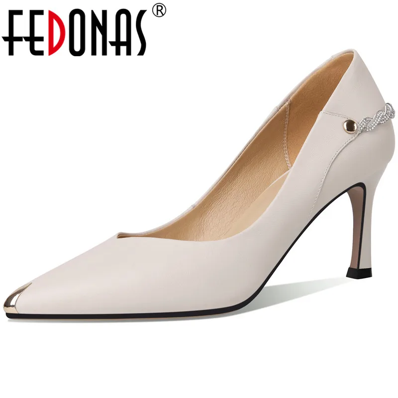 FEDONAS/женские туфли лодочки с кристаллами и металлическими украшениями пикантная