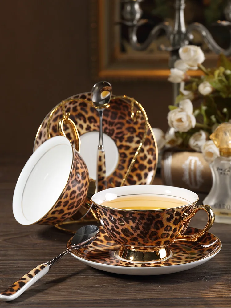 

Классические костяного фарфора с леопардовым принтом Кофе указан Европейский Чай эспрессо Tazas Чай чашки днем вечерние дома питьевая посуда...