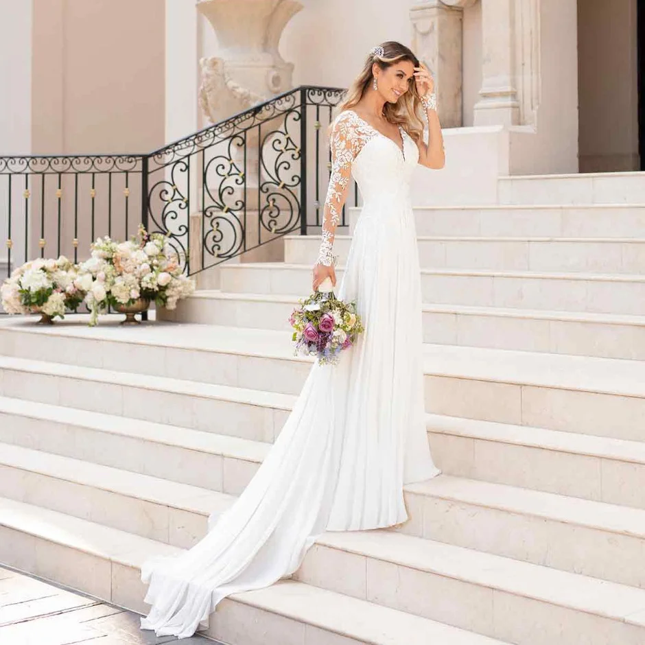 

Lace Long Sleeve Wedding Gowns Bride Dress New Deep V-neck Dress Backless Sexy Wedding Dress Off White Gown Belt Weddingdress