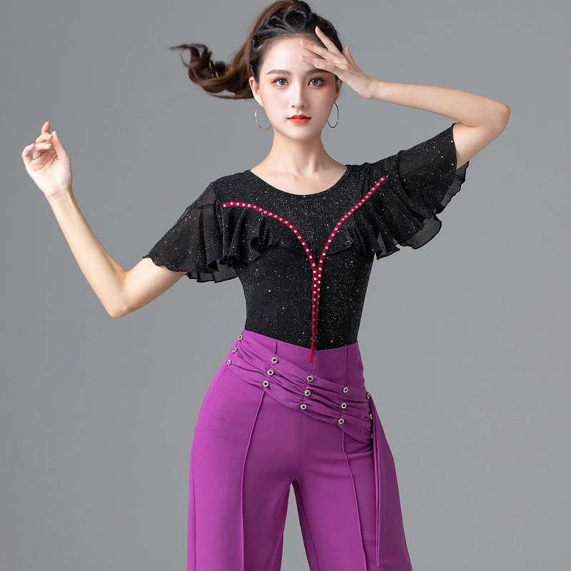 

Latin Dance Tops 2021 New Short Sleeve Silver Silk Practice Shirt Modern Ballroom Dance Training Clothes Rumba Blousers DQL5666