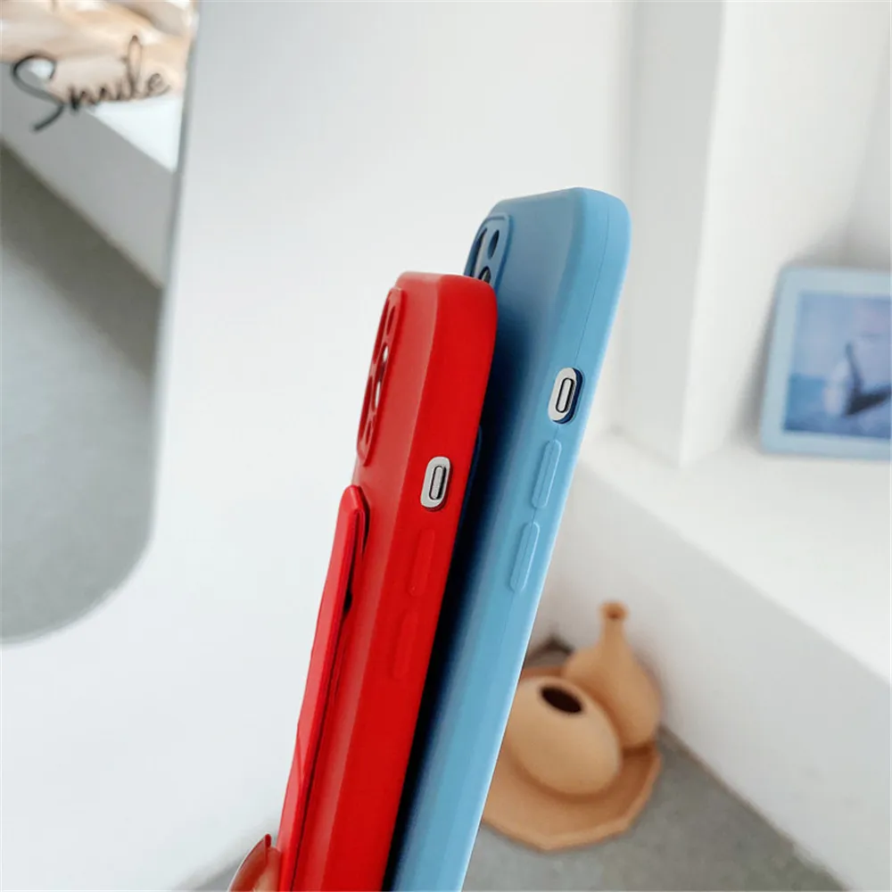 Магнитный чехол карамельного цвета для телефона с ремешком на запястье iPhone 12 Pro