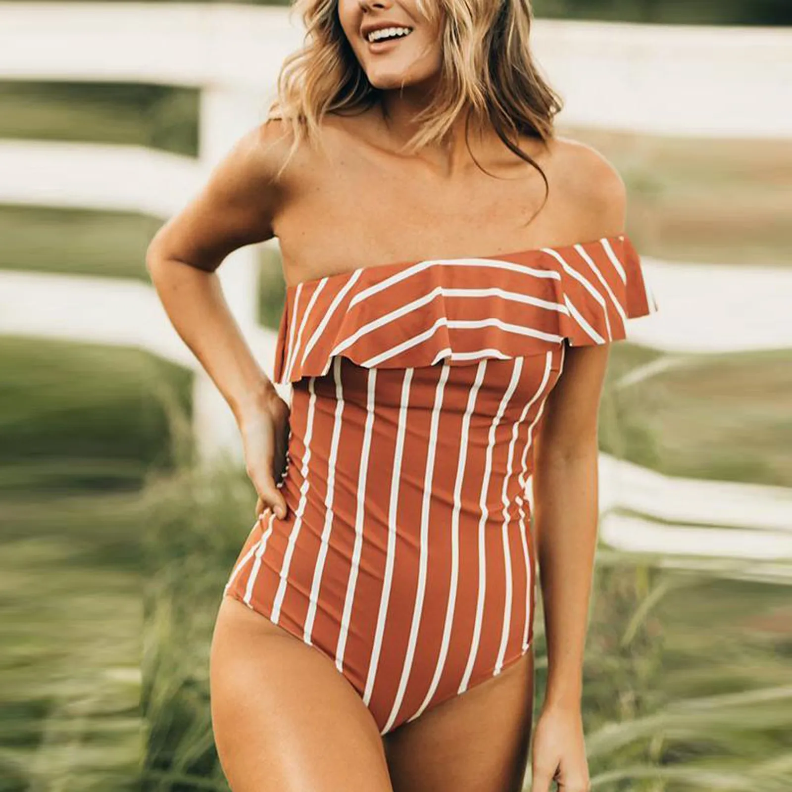 

Женский цельный купальник, бикини 2022, Женский облегающий сексуальный купальник с оборками на одно плечо, пляжная одежда, купальный костюм д...