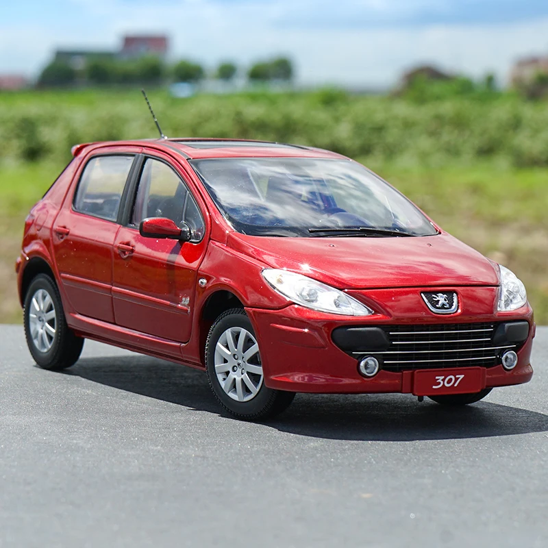 1:18 красный хэтчбек Peugeot 307 литые модели автомобилей из сплава игрушки для