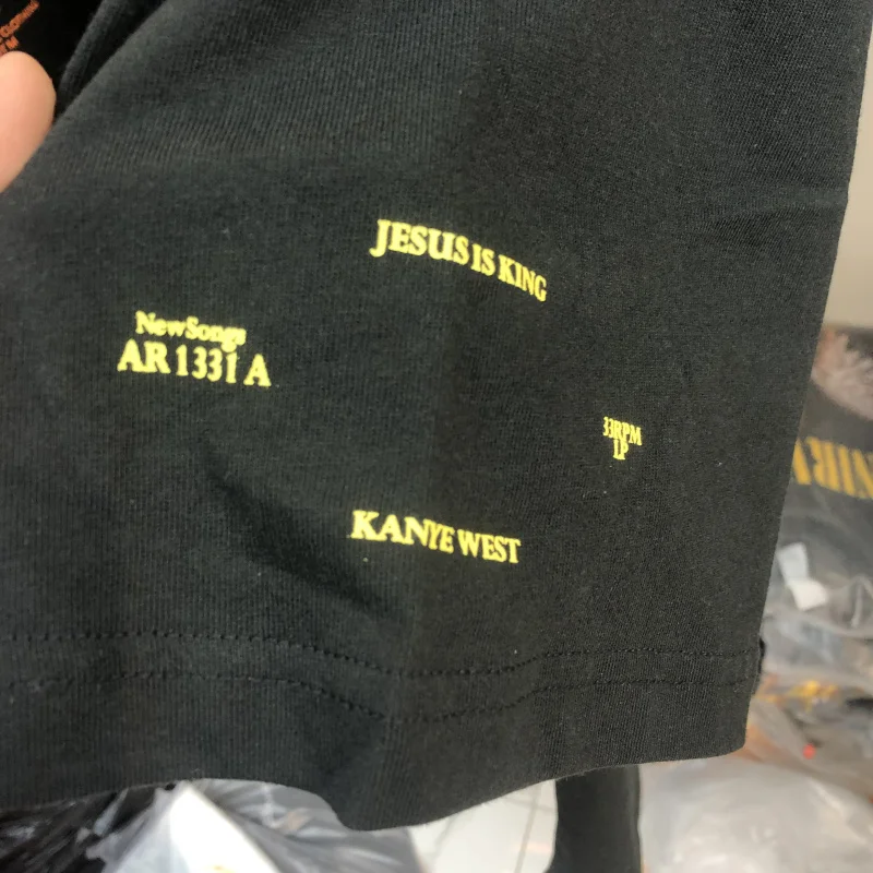 

Kanye West T-shirt JESUS IS KING T-shirts New Songs Tee Front Wings angel Logo Print Sleeve Letter Tops