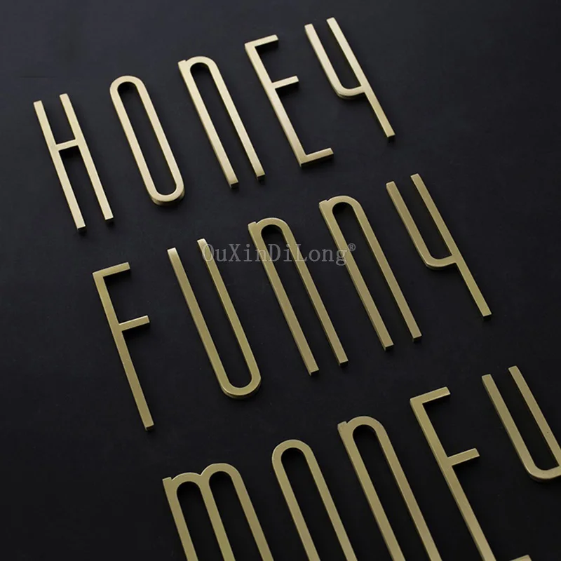 Латунное письмо от А до З # Золотое с декоративными буквами на стену