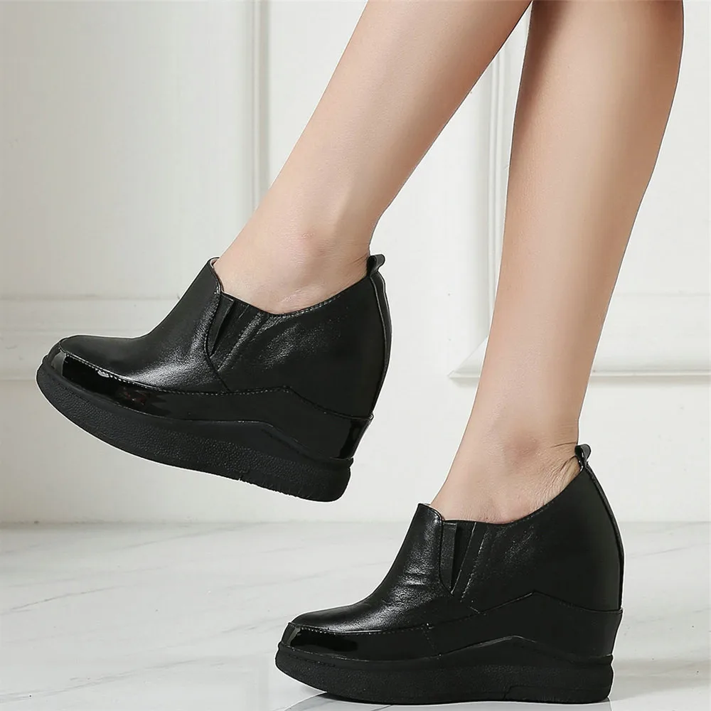 Кроссовки женские из воловьей кожи на танкетке высокий каблук Вулканизированная