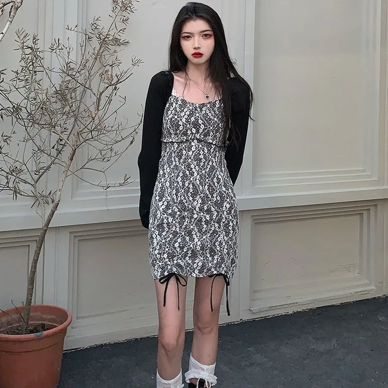 

2021 Summer Hepburn Style Vintage Floral Dress Women Long Sleeve Square Collar Party Mini Dress Female One Piece Dress Korean