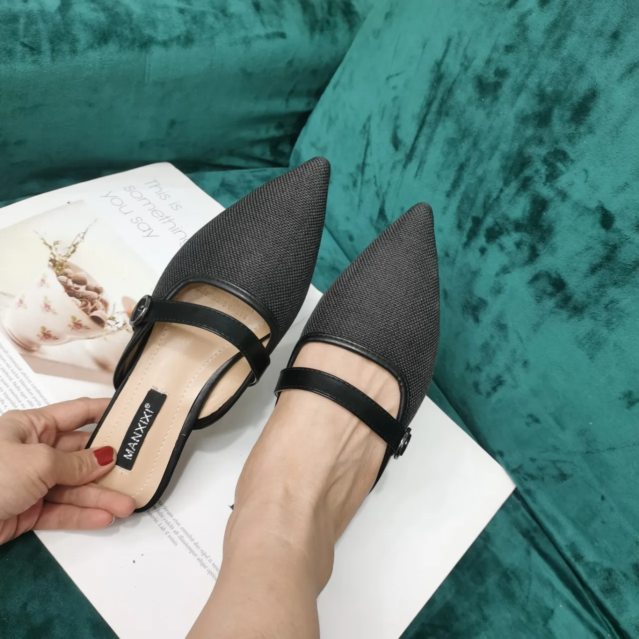 

Mules For Women 2021 Slippers Casual Flat Shoes Female Shallow Beige Heeled Sandals Cover Toe Luxury Soft Black Basic Fabric Sol