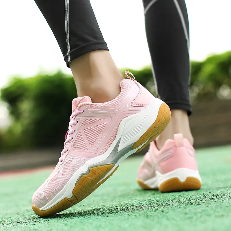 2021 Luxury Pink Badminton Shoes Women Men Anti Slip Volleyball Sneakers Ladies Tennis Shoes Quality Badminton Sneakers Man