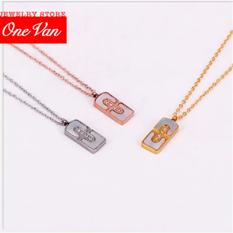 

2020 zircon oxide shell square brand necklace trend female personality with diamond color shell brand clavicle women necklace