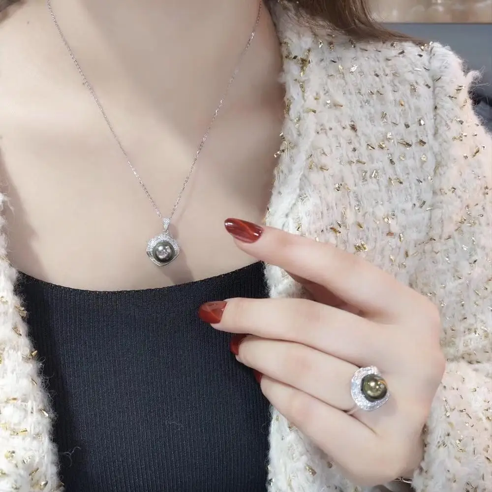 Набор женских ювелирных украшений с натуральным жемчугом черного цвета 9-11 мм |