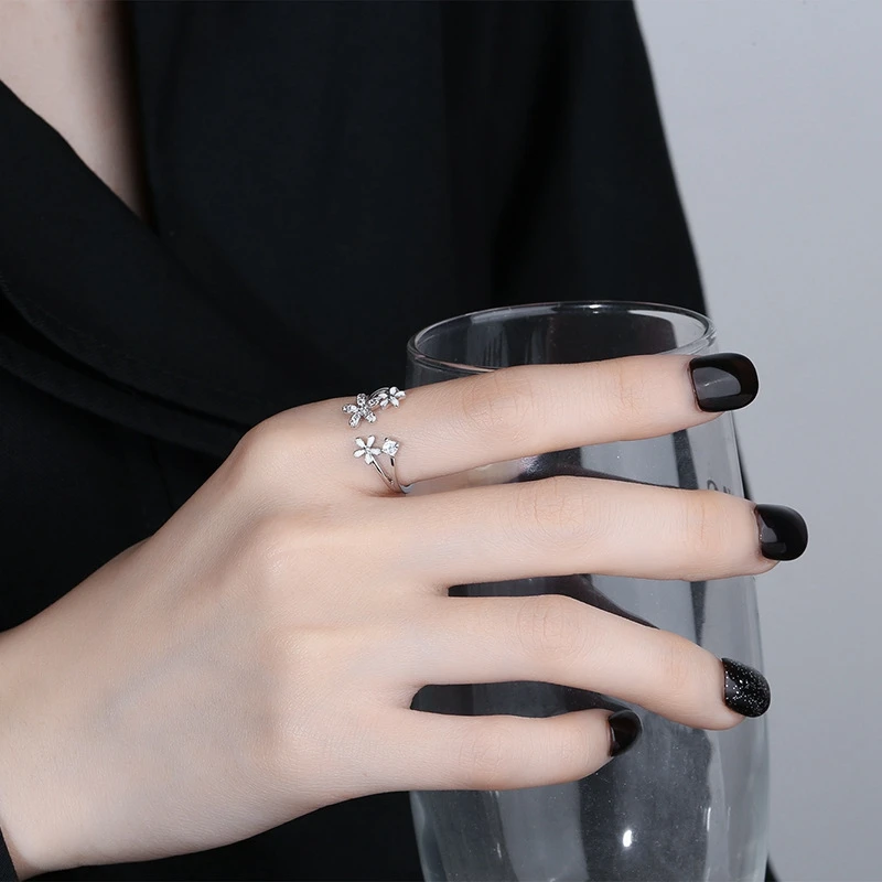 

Hight Quality Korean Fashion Adjuestable Size Luxury Flower Silver Plated Ring Charm Women Jewelry 2021 Female Gifts