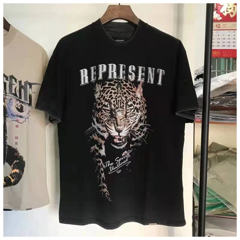 

Футболка мужская и женская с коротким рукавом и круглым вырезом