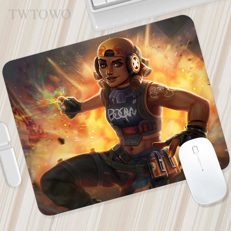 

Коврик для мыши для игрового компьютера, Нескользящие коврики для мыши из натурального каучука с милым валорантом, украшение для офиса, дом...