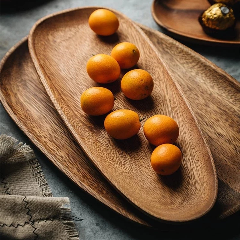 

Торты, фрукты, конфеты, блюдца, стандартные тарелки, блюда для хранения продуктов, кофе, чая