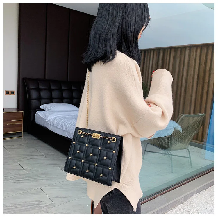 

LILY QUEEN Chain Crossbody Messenger Bag Rivet Solid Shoulder Bags For Women PU Leather Flap