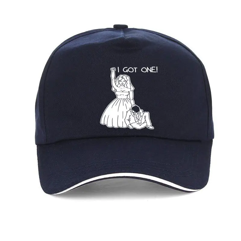 

Я получил одну бейсбольную кепку для вечеринки