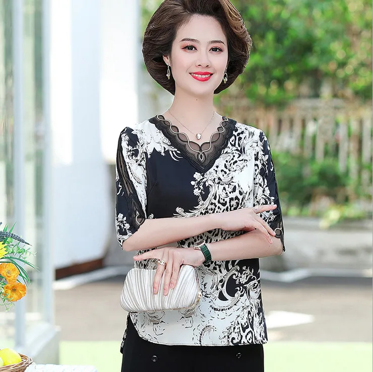 

Silk T-Shirt Women'S V-Neck Lace Patchwork Printed Half Sleeve Shirt Middle-Aged Mother Summer Tees Top