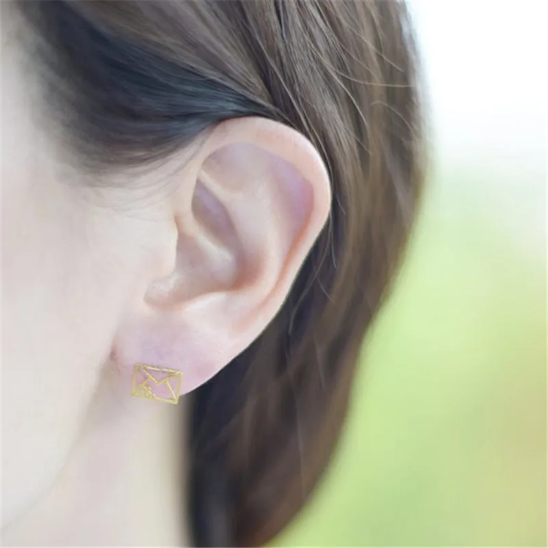 

Fashion Envelope Email Symbol Pattern Stud Earrings Three Colors Are Available