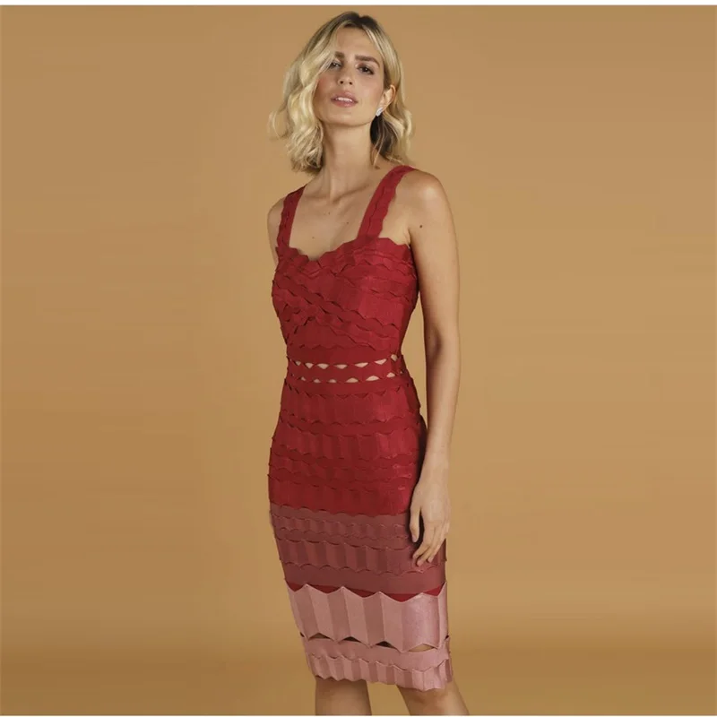 Женское вечернее платье без бретелек облегающее трикотажное в полоску с