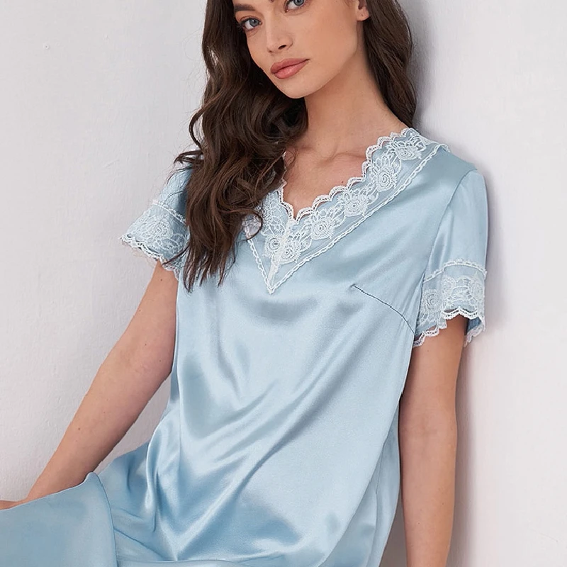 

V-neck nightdress sexy lace short-sleeve casual simple and comfortable home fashion silky texture high-end spring/summer new