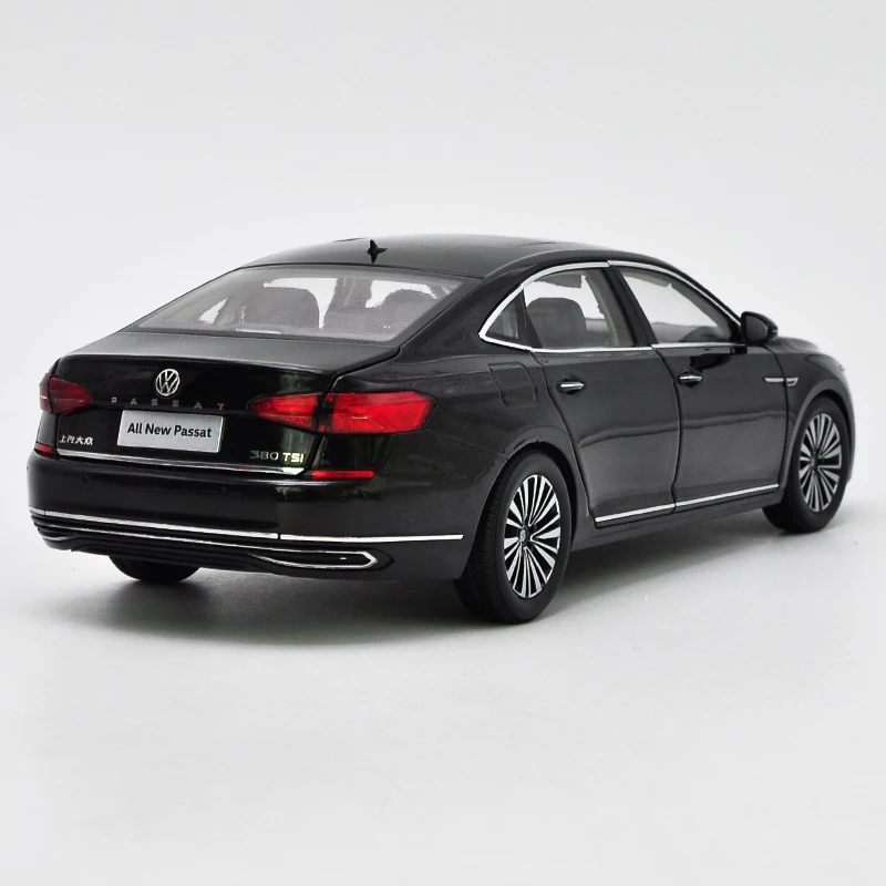 1:18 Новый VW PASSAT сплав литая модель автомобиля игрушки металлические модели