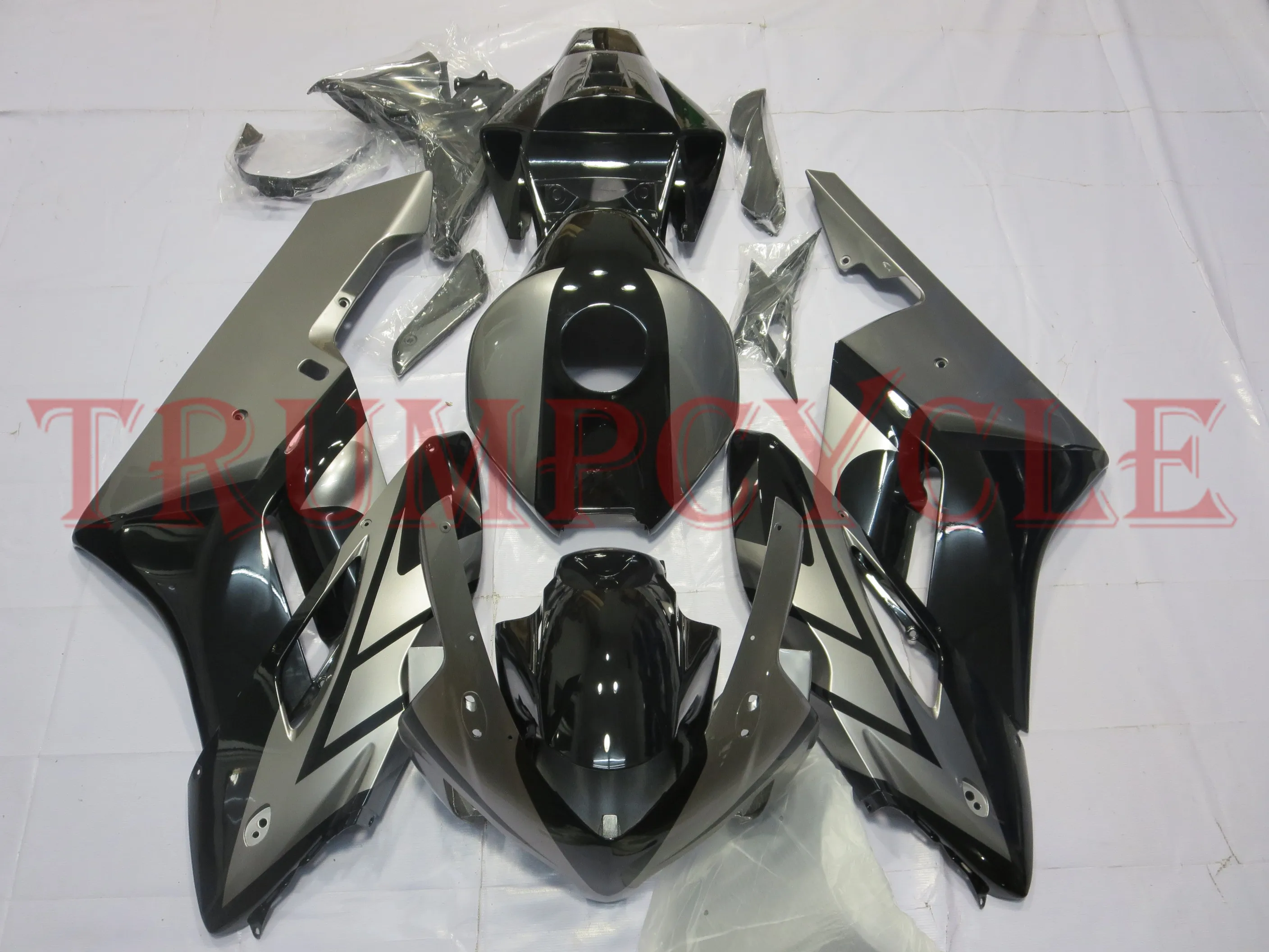 

Motorcycle Bodywork Aftermarket Fairing Body Kit Injection mold for Honda CBR 1000 RR 2004-2005 CBR1000 04 05 Black Grey