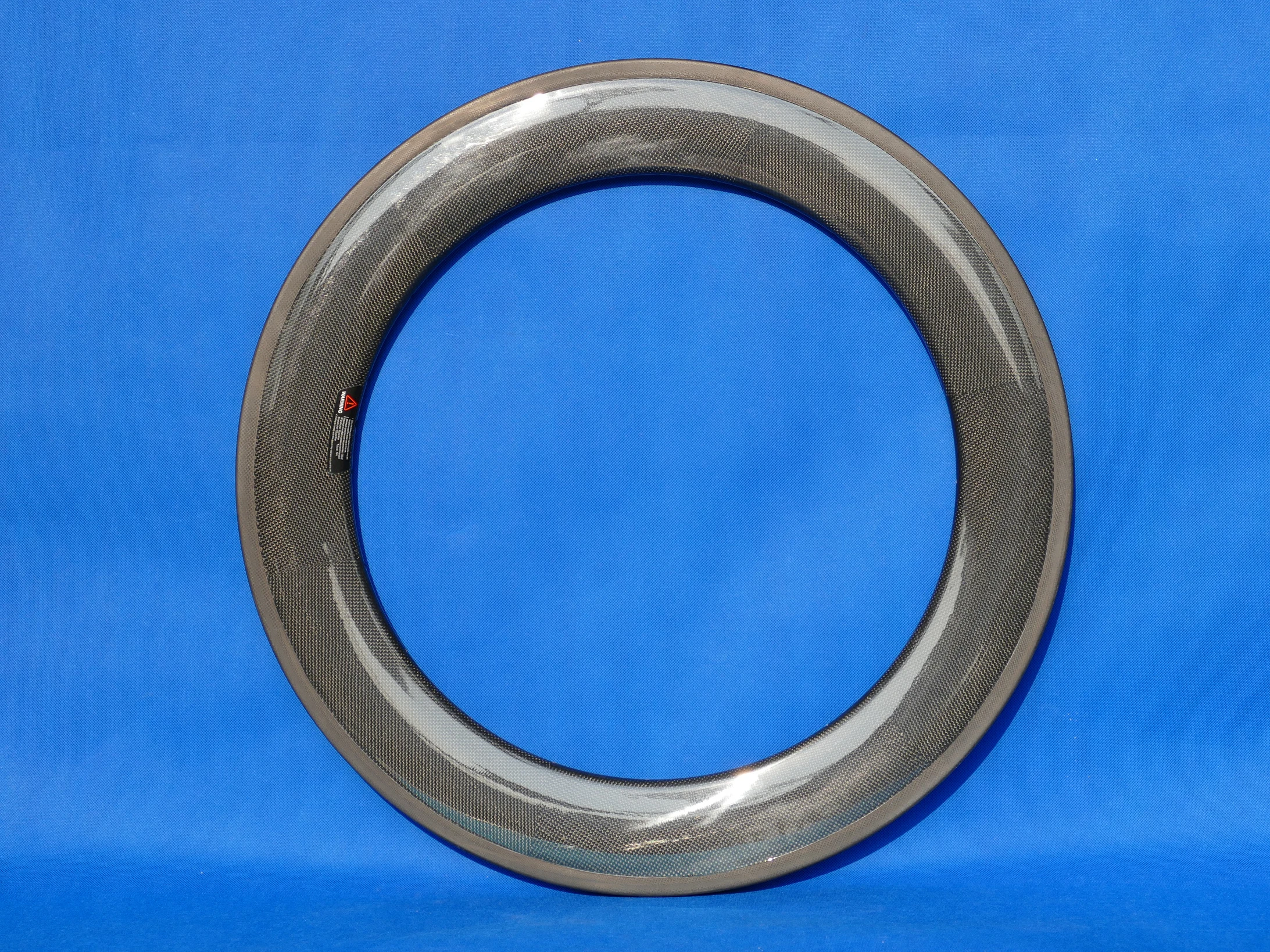 В комплект входит 1 пара ободов полностью карбоновые колеса для дорожного